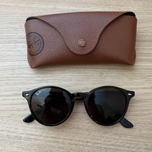 Ray ban highstreet sunglasses large 51mm rb2180